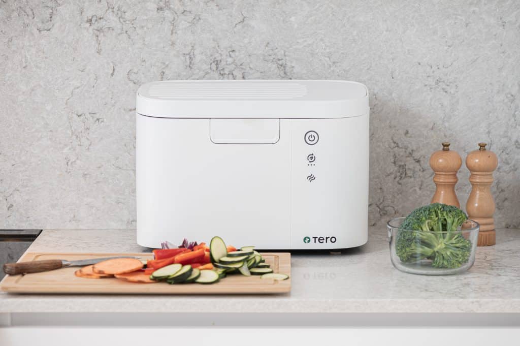 Recycleur de déchets alimentaires Tero sur un comptoir
